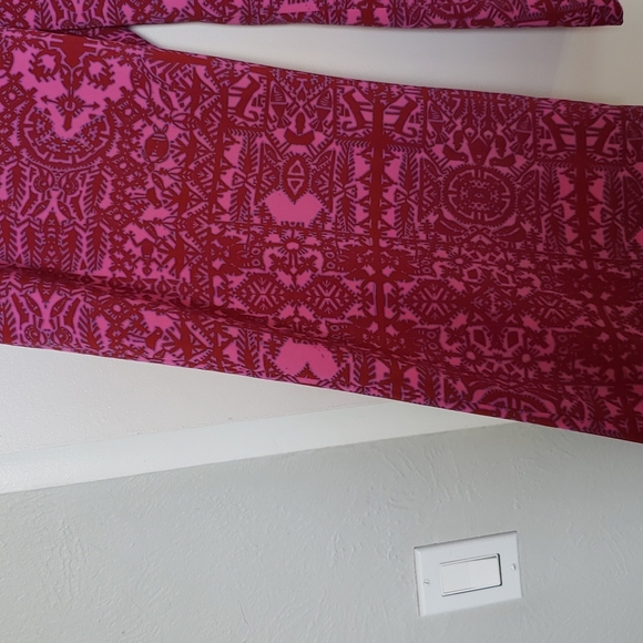 Colorful Capris - Picture 2 of 3